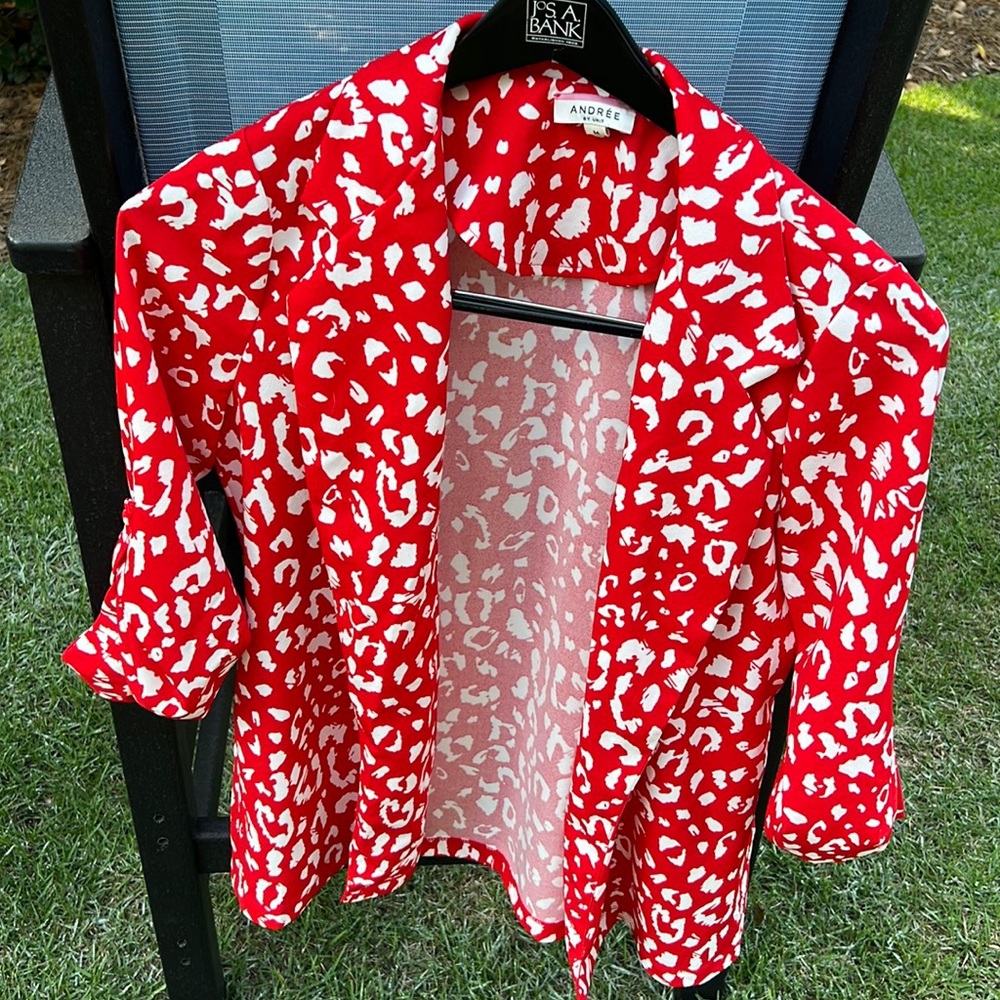 Red and white animal print blazer with roll up sleeves - size M - like new